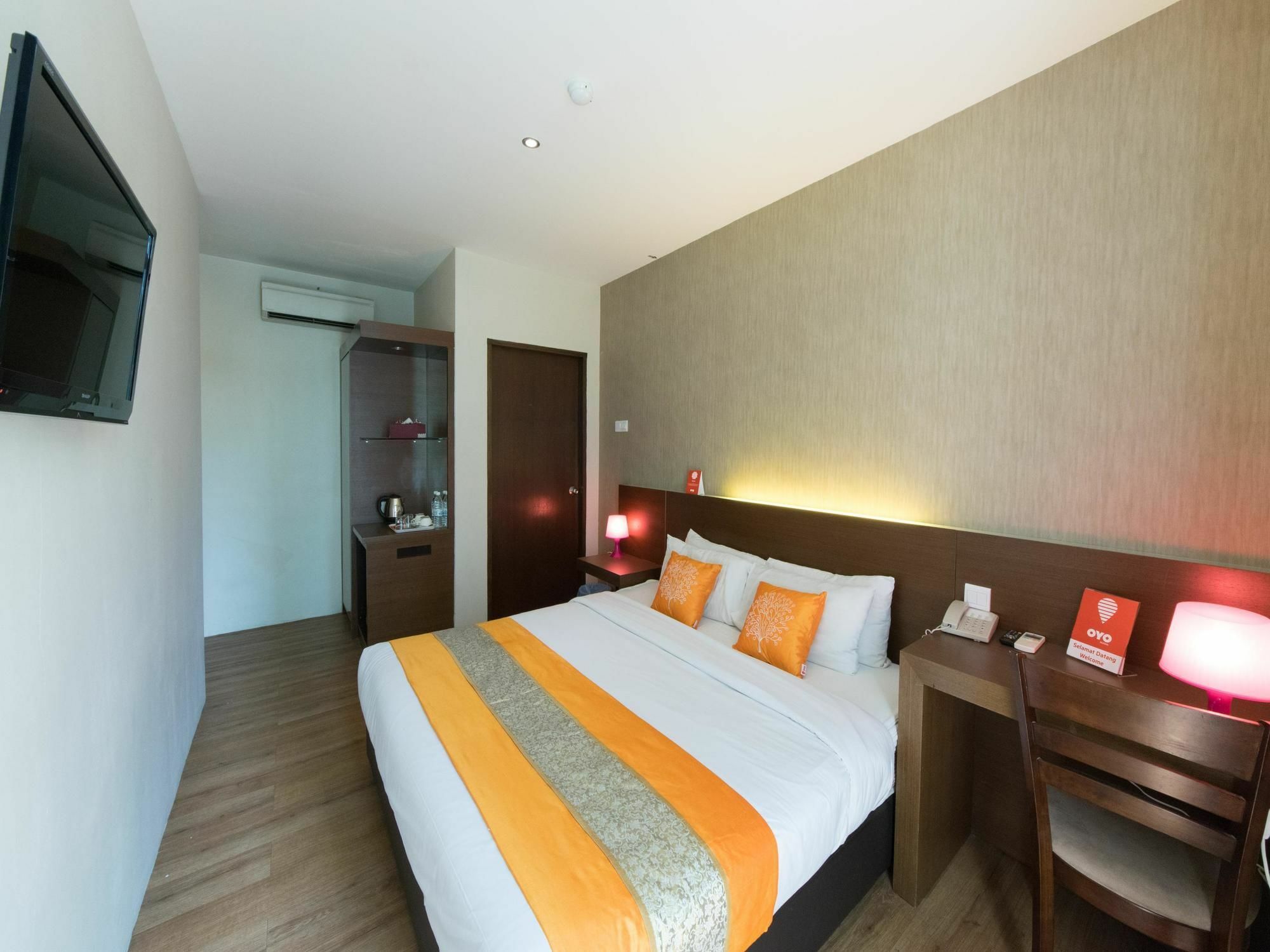 Oyo 139 The Marque Hotel Kuala Lumpur Exterior photo